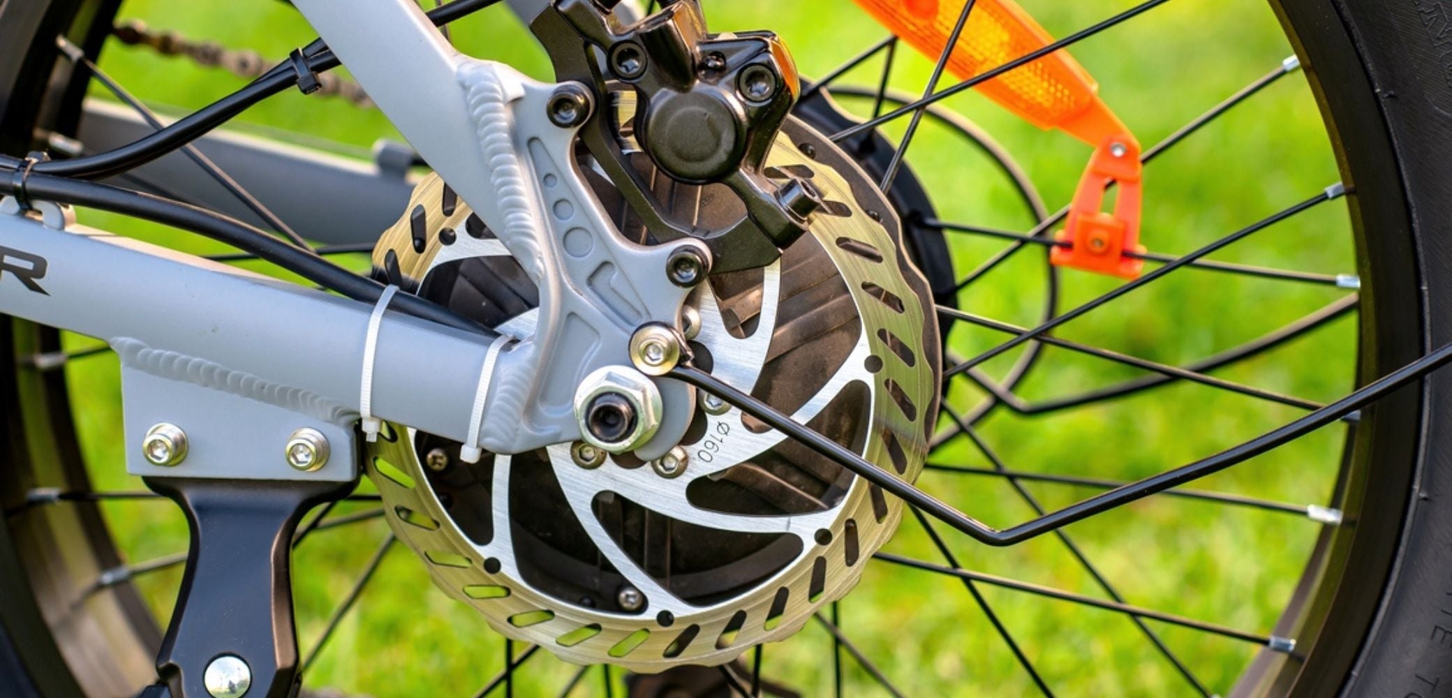 Hydraulic vs Mechanical Brakes on Ebikes: A Complete Guide - PVY E-BIKE